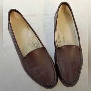 Classic Brown Leather Loafers for Women